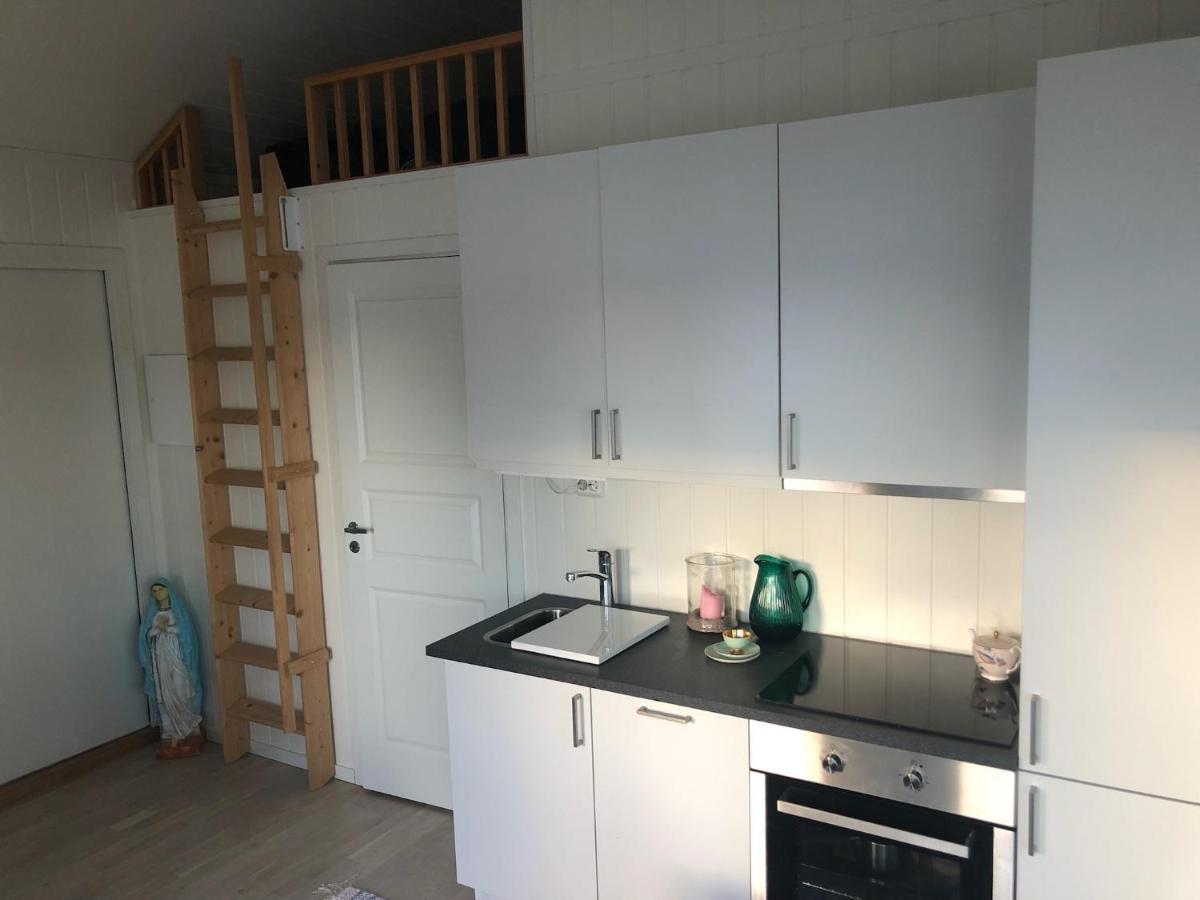 Lyseren Waterfront Cabin Omberg المظهر الخارجي الصورة