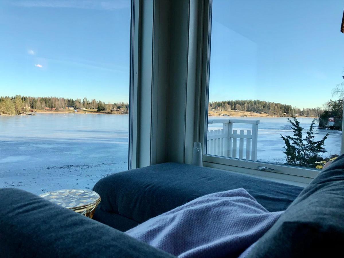 Lyseren Waterfront Cabin Omberg المظهر الخارجي الصورة