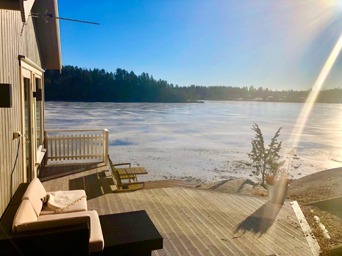 Lyseren Waterfront Cabin Omberg المظهر الخارجي الصورة
