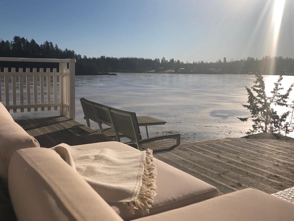 Lyseren Waterfront Cabin Omberg المظهر الخارجي الصورة