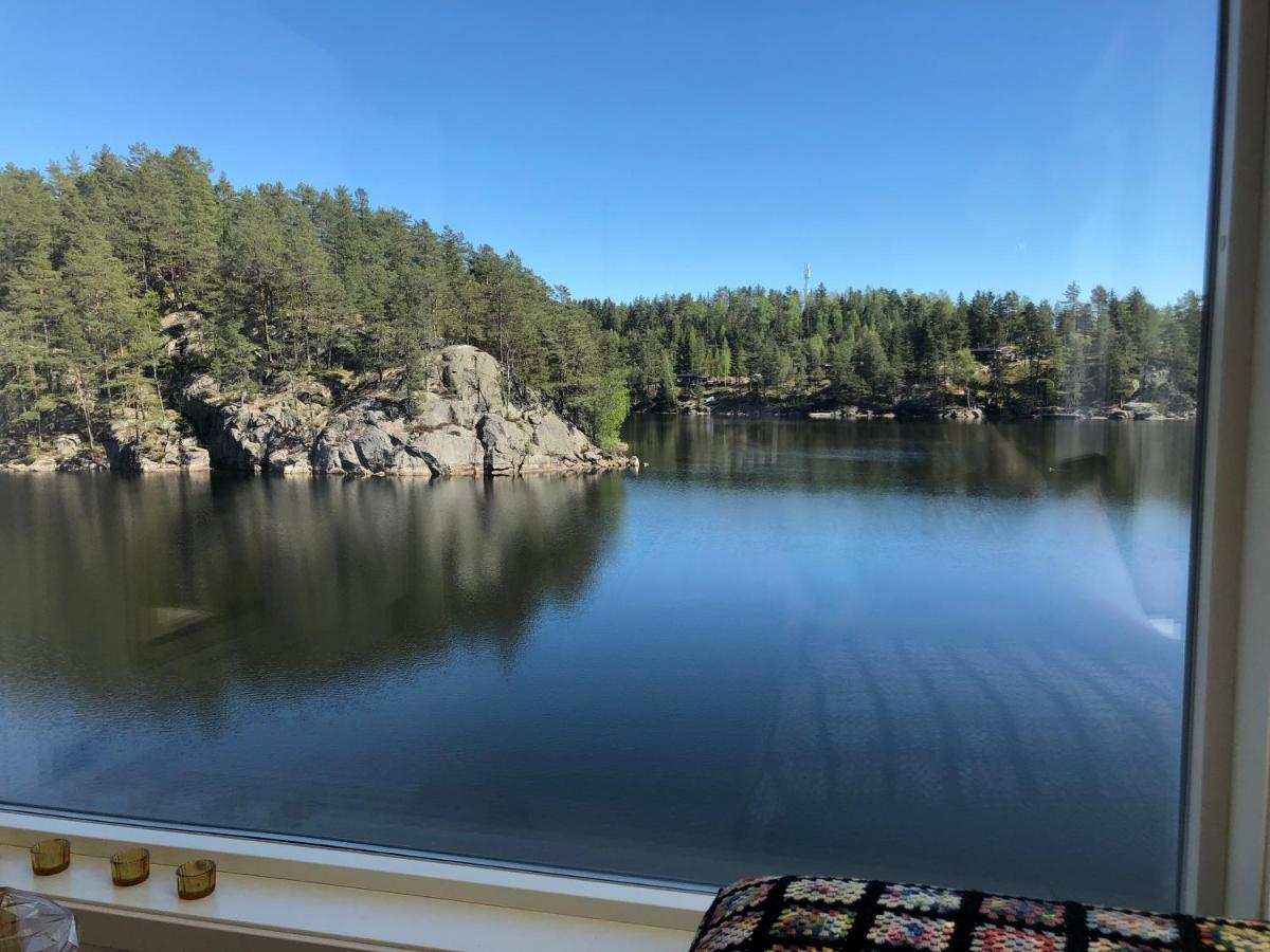 Lyseren Waterfront Cabin Omberg المظهر الخارجي الصورة